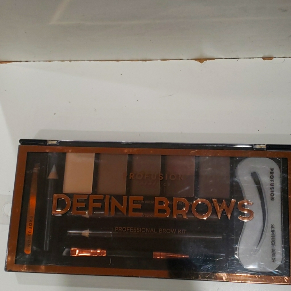 Profusion Cosmetics Define Brows Brow Kit